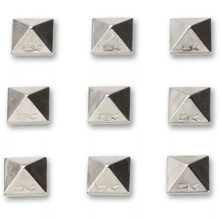 Pyramid Studs Snowboard Stomp Pad
